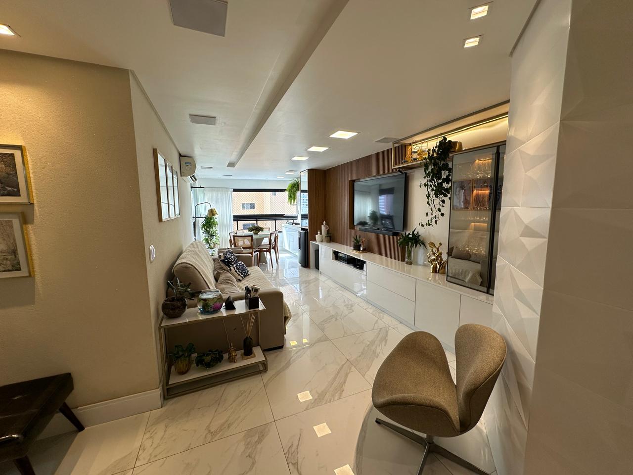 lindo apto com 3/4 sendo duas suites, mais dependencia, 132m2 Jatiuca